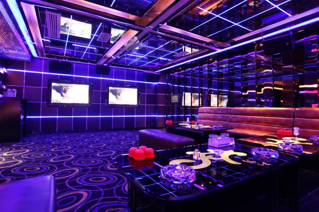 Chengdu Liwan International Hotel Exterior photo